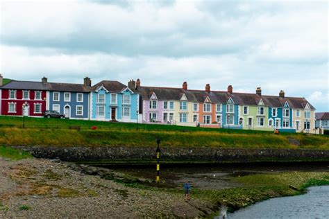 A Great Guide To Visiting Aberaeron Wales - 8+ Things To Do | AverageLives