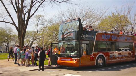 Bus Tour From Washington Dc To Colonial Williamsburg - Tour Look