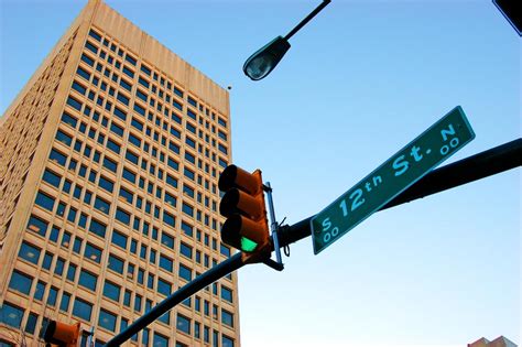 Bank of America Tower (Richmond, 1974) | Structurae