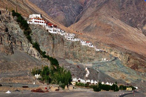 Diskit & Hundur Gompa Ladakh | KashmirHills.com