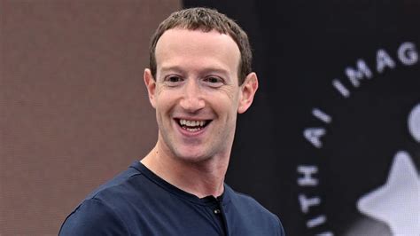 Mark Zuckerberg Has Surgery for ACL Tear During MMA Training