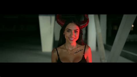 Anamorphic Cinematic Portrait Video - Sony A7iii - Abbas Films - YouTube