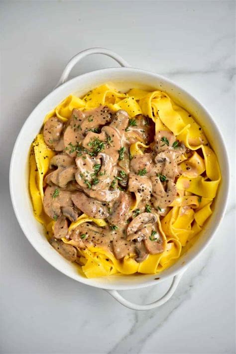 Super Creamy Vegan Mushroom Sauce Pasta - Alphafoodie