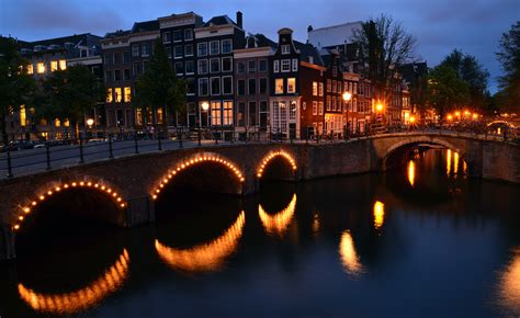 Amsterdam at night « TravelJapanBlog.com