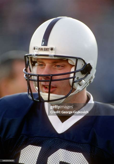 Quarterback Kerry Collins of the Penn State University Nittany Lions ...