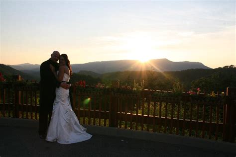 Sunset Wedding at Angel’s View Wedding Chapel – Angel’s View Wedding Chapel