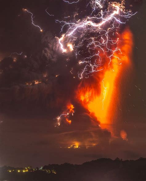 Volcano Eruption In Calbuco, Chile | Volcano, Volcano explosion, Chile