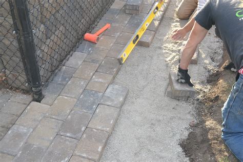 Paver patio installation. How to properly install your paver patio.