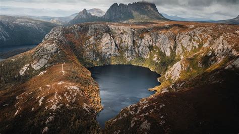 Cradle Mountain Marions Lookout and Crater Lake Walk | Best Day Walks ...