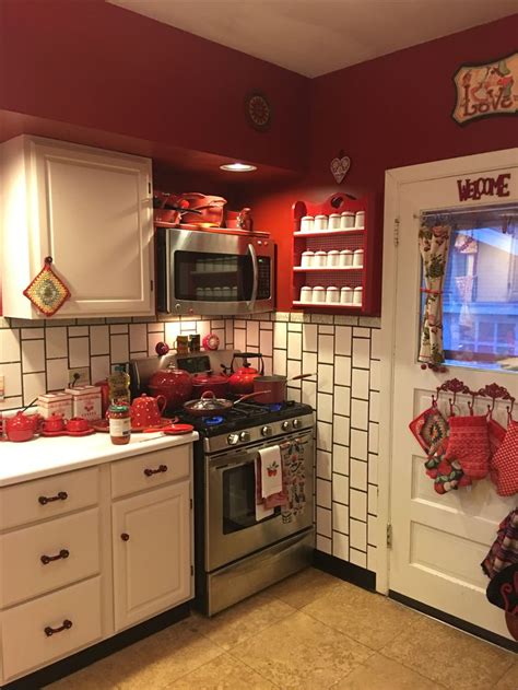 Red white kitchen in 2024 | Kitchen decor apartment, Red kitchen walls ...