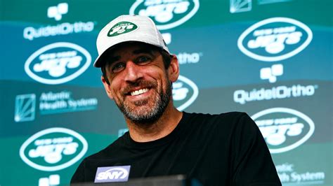 Aaron Rodgers says joining Jets has 'rejuvenated' him, hints at playing ...