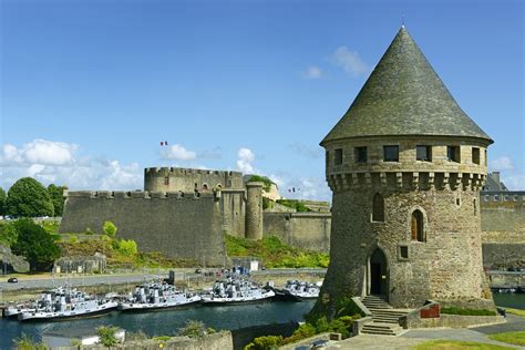 15 Best Things to Do in Brest (France) – Wandering Baboon