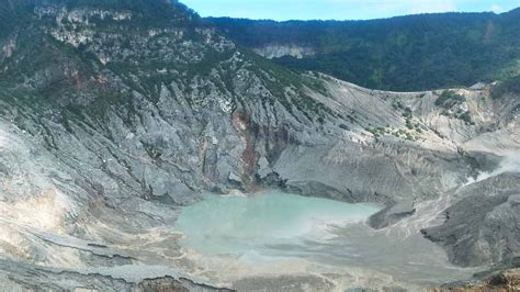 Bandung Private Tour: Tangkuban Perahu Volcano Expedition