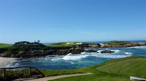 16th hole, Cypress Point Golf Club, Par 3, 220 yards straight over the Pacific Ocean [Pic] : pics