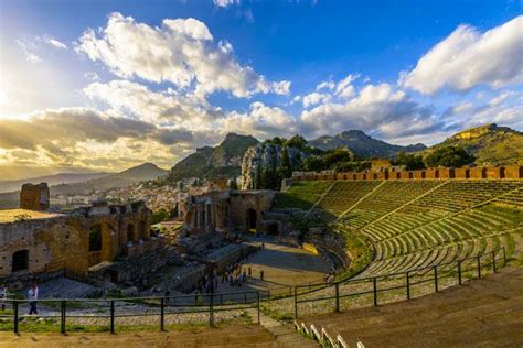 Teatro Antico Di Taormina: Ancient Wonder Meets Contemporary Chic ...