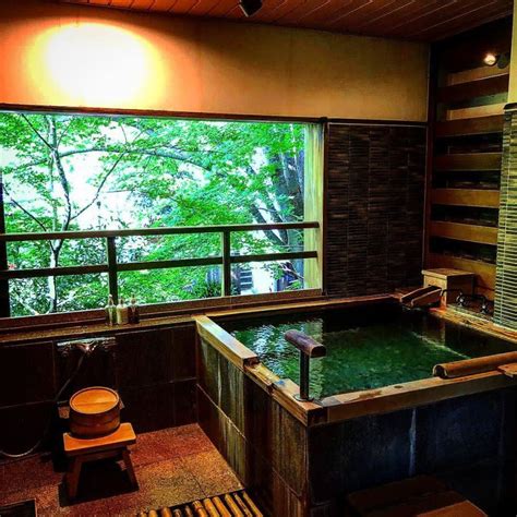 8 Breathtaking Japanese Ryokans With Private Onsens In Japan | Bagno giapponese, Architettura ...