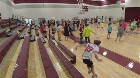 Collierville Elementary School celebrates new gymnasium with ribbon-cutting event - YouTube