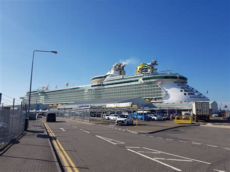 Independence of the Seas in Southampton - The Cruise Blogger | Cruise Blog