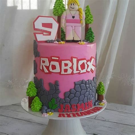 Roblox Girl Birthday Cake