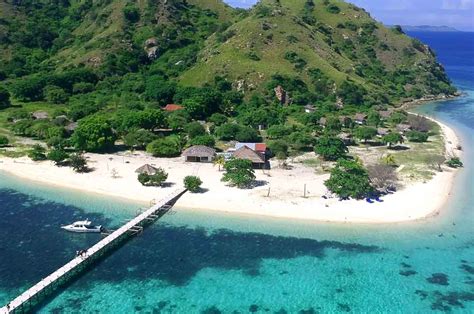 Kanawa Island | DTour Komodo Travel