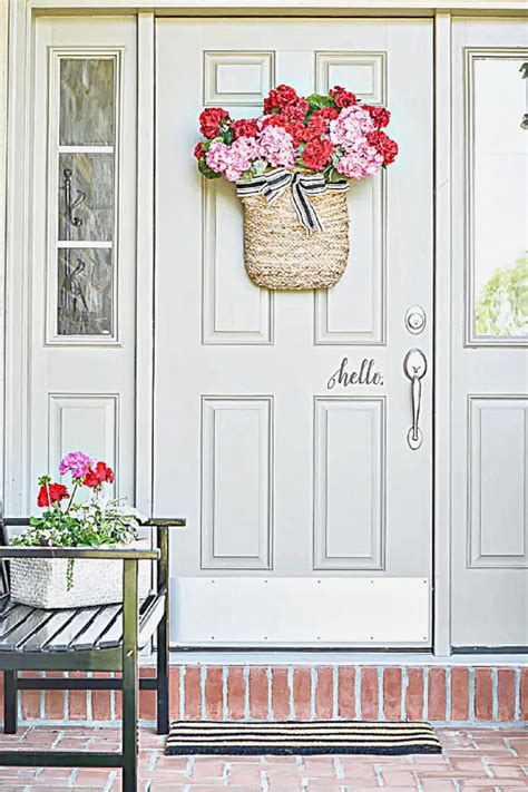 7 Easy Small Front Porch Decorating Ideas - StoneGable