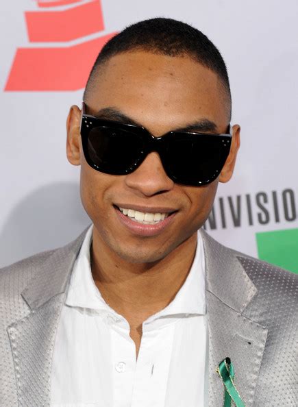 Miguel Pictures - The 11th Annual Latin GRAMMY Awards - Arrivals - Zimbio