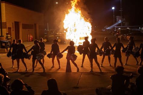 Thunder Basin students wrap up 'Hunger Games' homecoming week | Local News | gillettenewsrecord.com