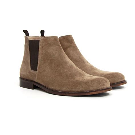 THE TAN SUEDE CHELSEA BOOTS | Tan suede chelsea boots, Boots, Suede ...