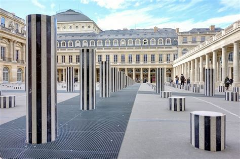 Paris : Les Deux Plateaux au Palais Royal, grandeur et misère des ...