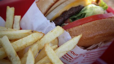 18 Mouthwatering Facts About In-N-Out Burger | Mental Floss