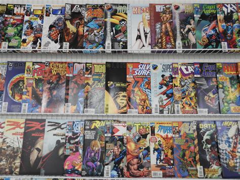 Huge Lot 180+ Comics W/Hulk, Silver Surfer, Spider-Man+ Avg Fine ...