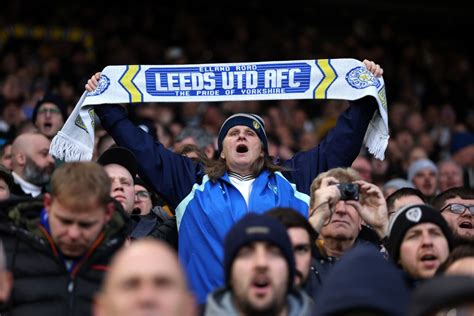 Leeds United closing in on 28-year-old Premier League defender ...