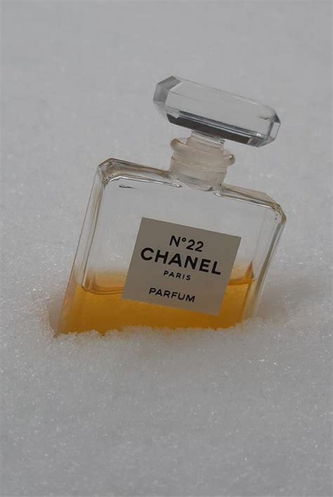 No 22 Parfum Chanel perfume - a fragrance for women 1922