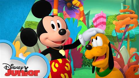 Dino Doggies | Mickey Mouse Funhouse | @disneyjr - YouTube