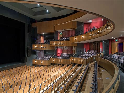 Dunstable Grove 0011 | Grove Theatre Dunstable. The Grove ha… | Flickr