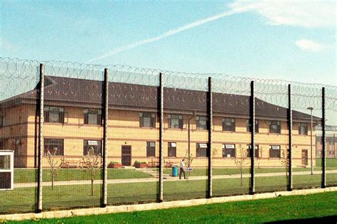 Hindley Prison bosses splash £760k on upgrading shower blocks - Manchester Evening News