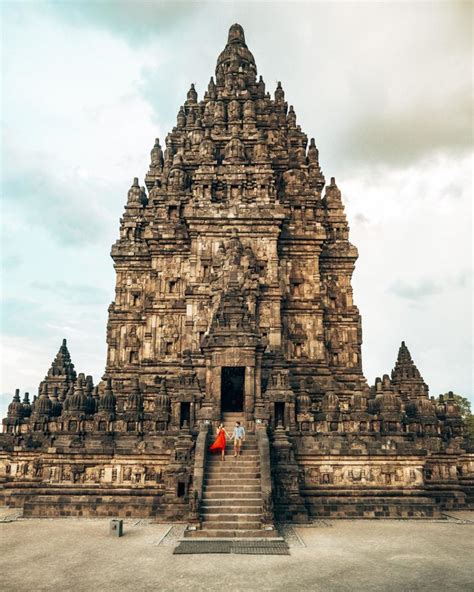 How to Visit Prambanan Temple in Java, Indonesia - Hungariandreamers