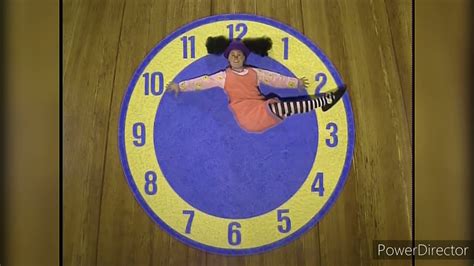 The Big Comfy Couch | Clock Rug Stretch | HD Remaster - YouTube