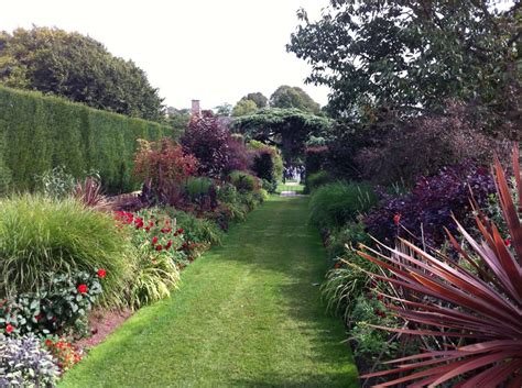 Hidcote Manor Gardens - Sisley Garden Tours