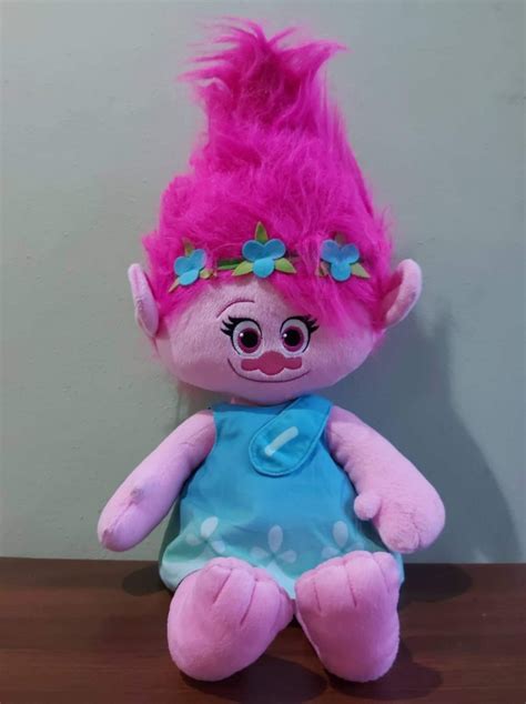 Trolls Queen Poppy Plushie, Hobbies & Toys, Toys & Games on Carousell