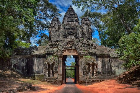 How to get from Siem Reap Airport to Angkor Wat