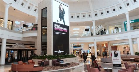 Menlo Park Mall celebrates major renovation