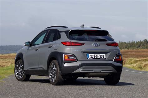 Hyundai Kona Hybrid (2020) | Reviews | Complete Car