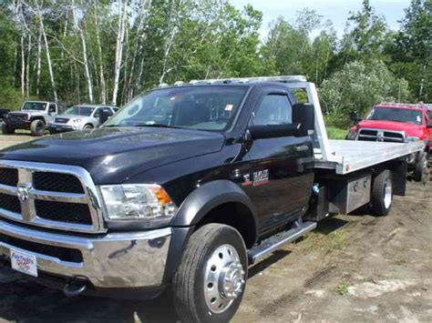 Dodge Ram 5500 4x4 (2013) : Flatbeds & Rollbacks