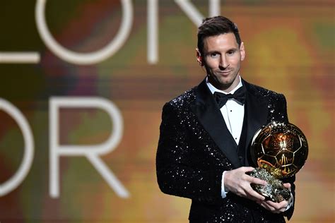 Lionel Messi after winning 7th Ballon d'Or: "I play the same as when I ...