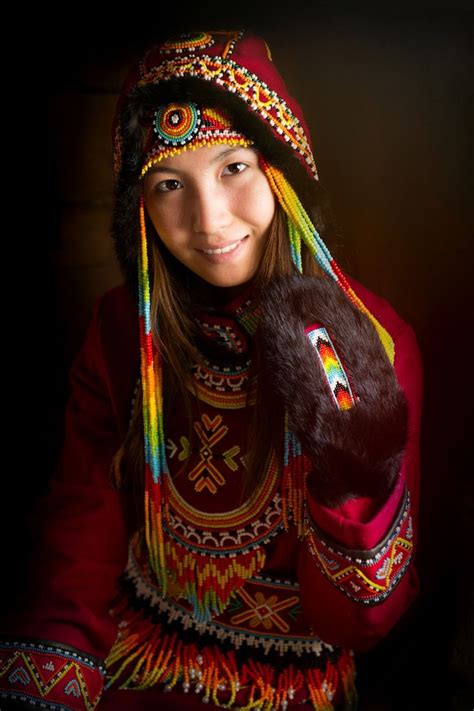 Photographer Spends 6 Months Traveling Alone to Photograph Siberia's Indigenous People ...