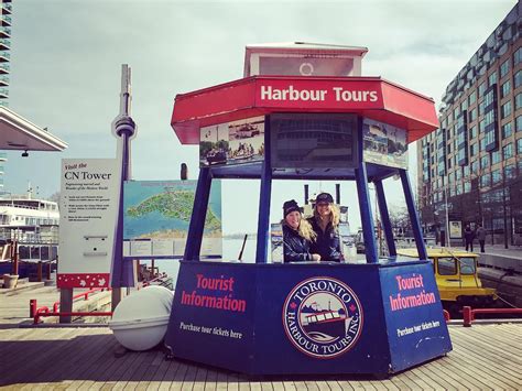 Toronto Harbour Tours – TripHock