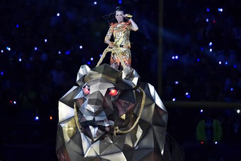 Katy Perry SLAYED Her Super Bowl 2015 Performance! – Celebrific