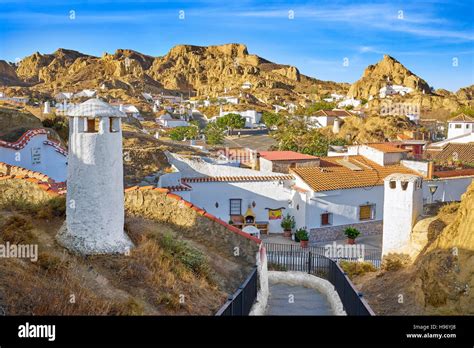 Troglodyte cave dwellings, Guadix, Andalucia, Spain Stock Photo - Alamy