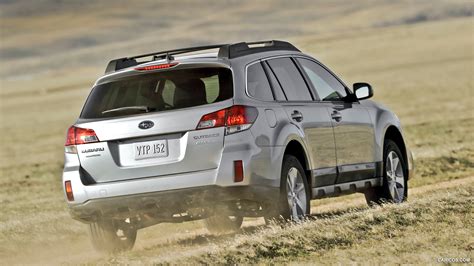 2013 Subaru Outback - Rear | HD Wallpaper #6 | 1920x1080